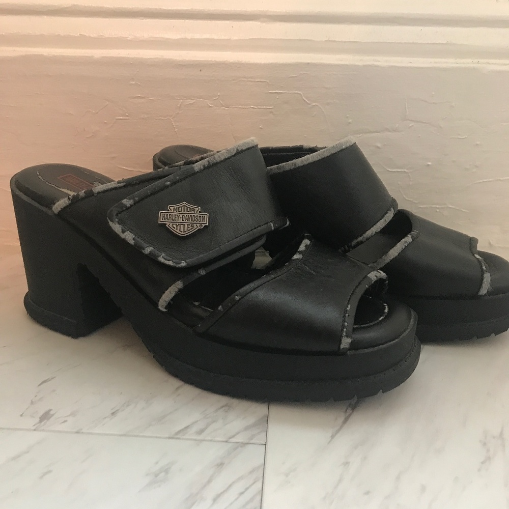 Vintage Harley-Davidson Platforms
